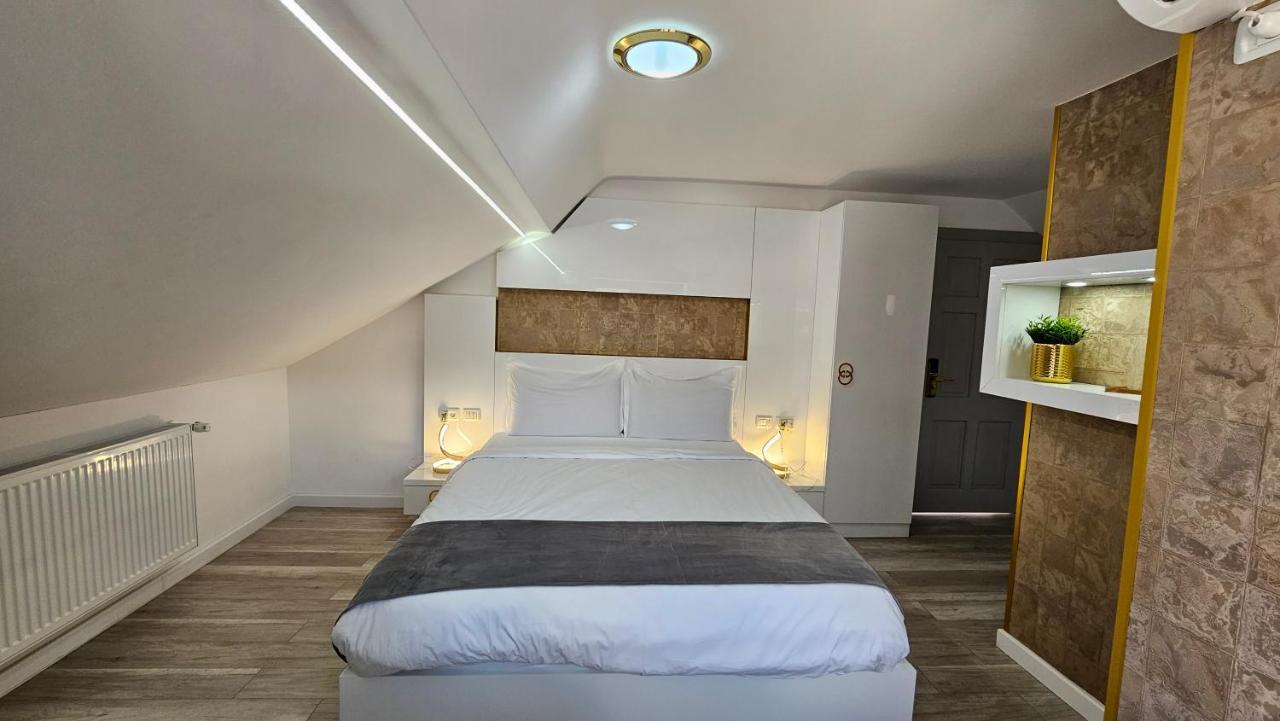 Bed and Breakfast Colt De Rai Resita Exterior foto
