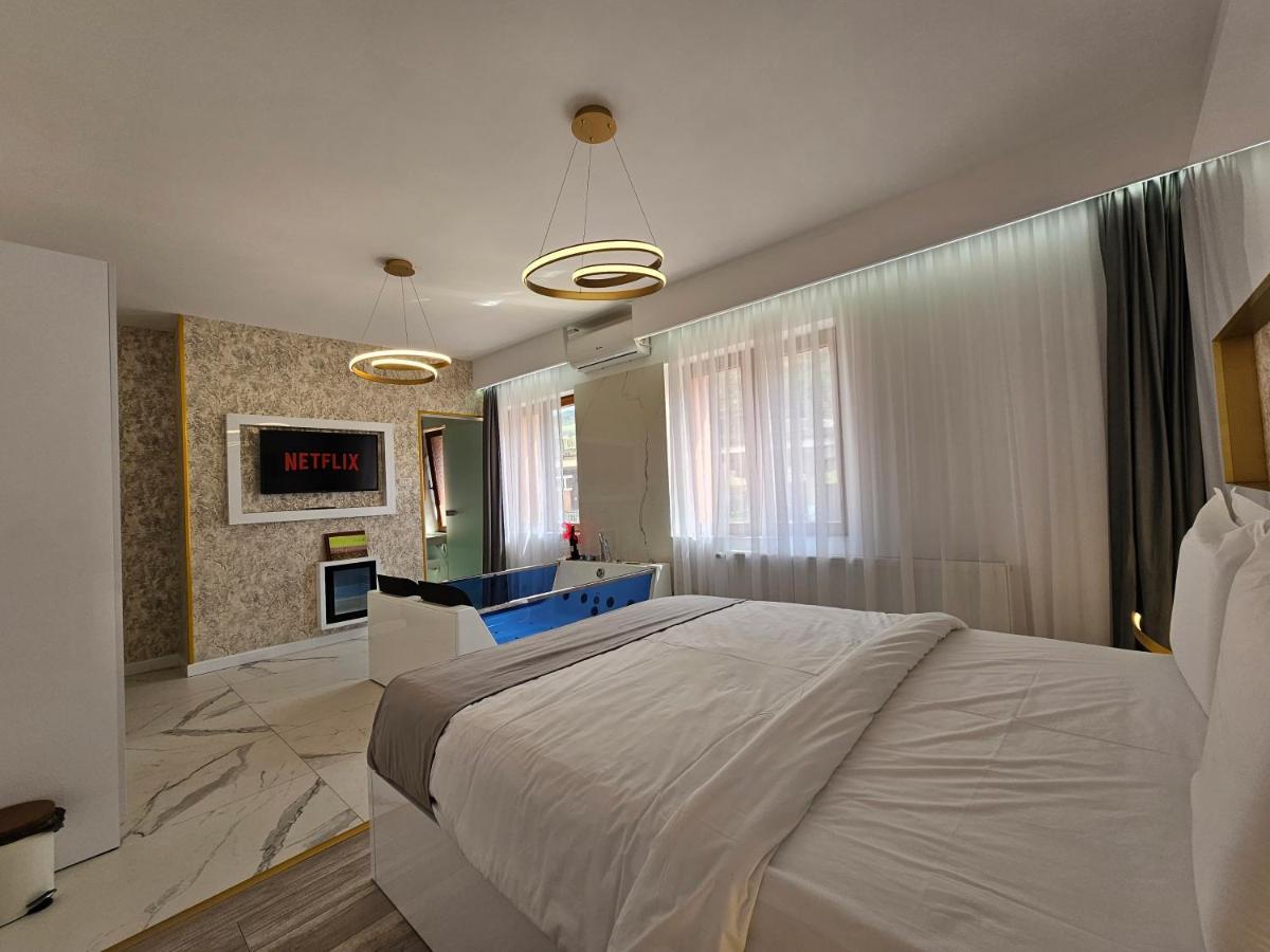 Bed and Breakfast Colt De Rai Resita Exterior foto